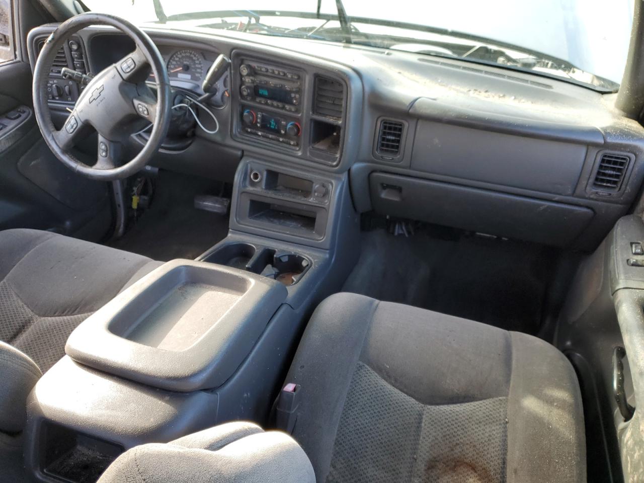 2005 Chevrolet Silverado - Image 8