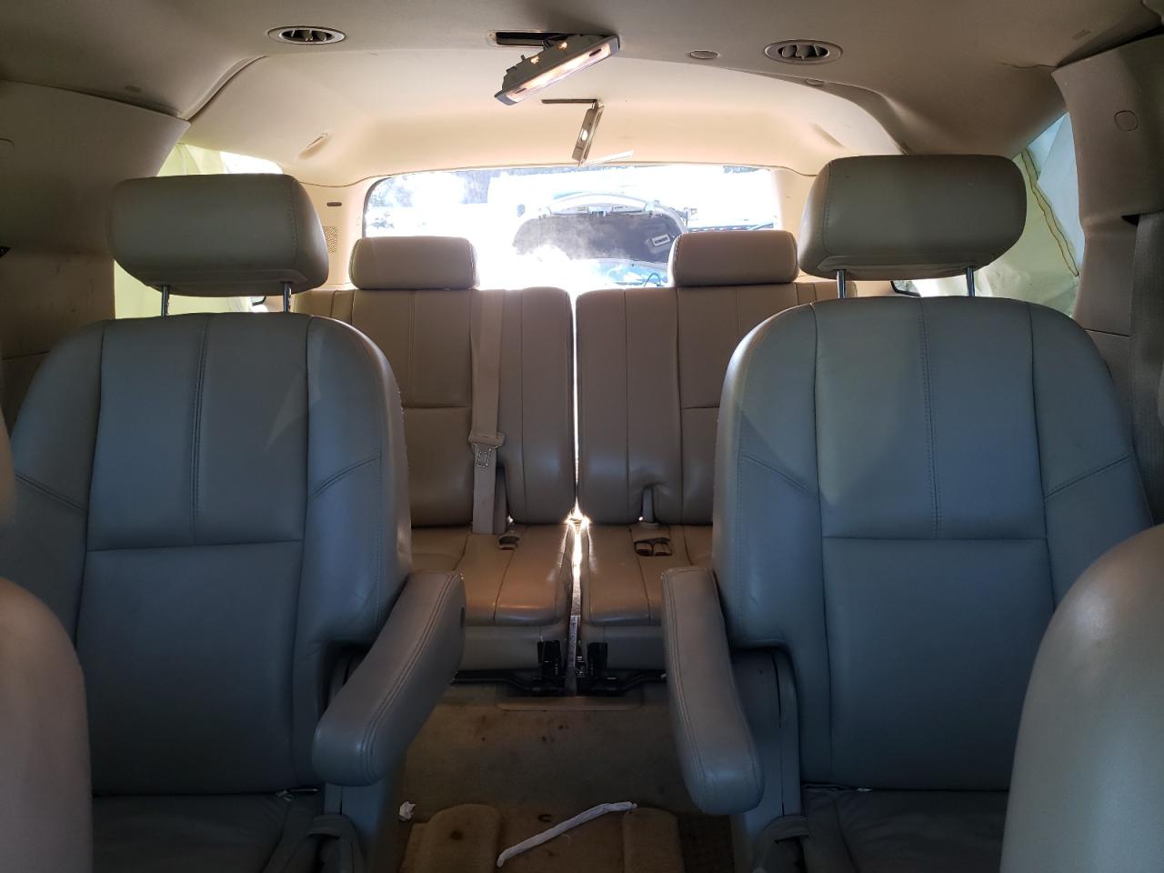 2007 GMC Yukon - Image 10