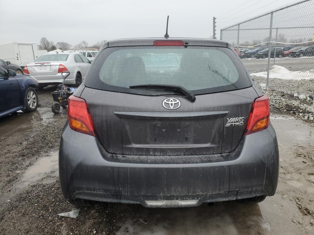 2015 Toyota Yaris - Image 6