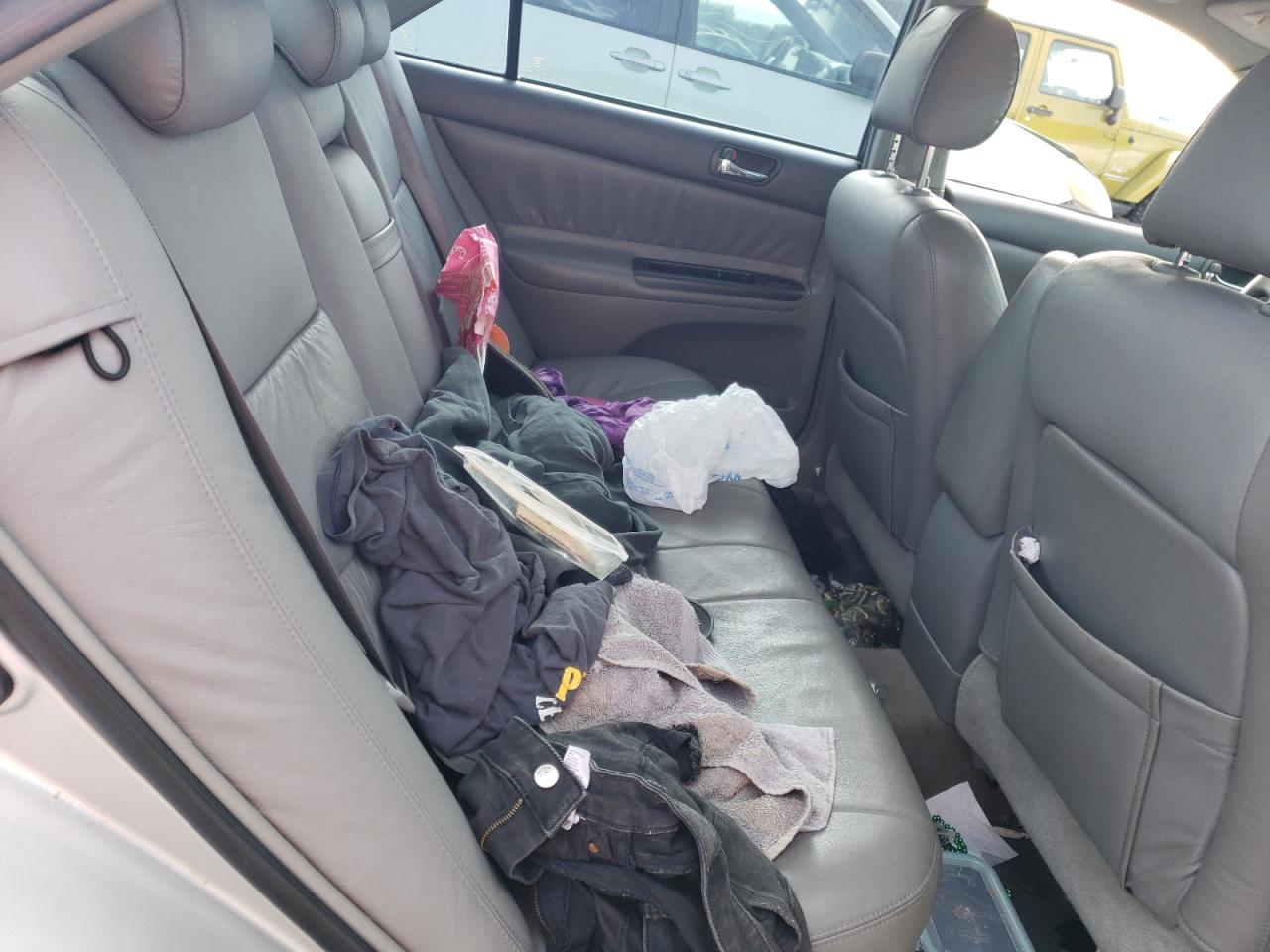 2006 Toyota Camry - Image 10