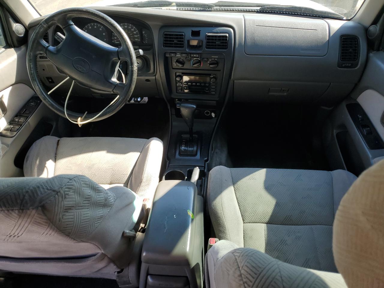 2002 Toyota 4Runner - Image 8