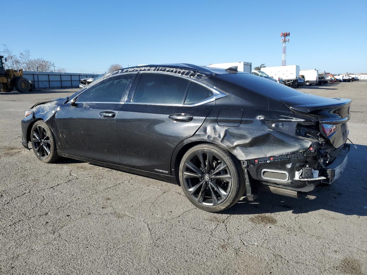 2022 Lexus ES - Image 2