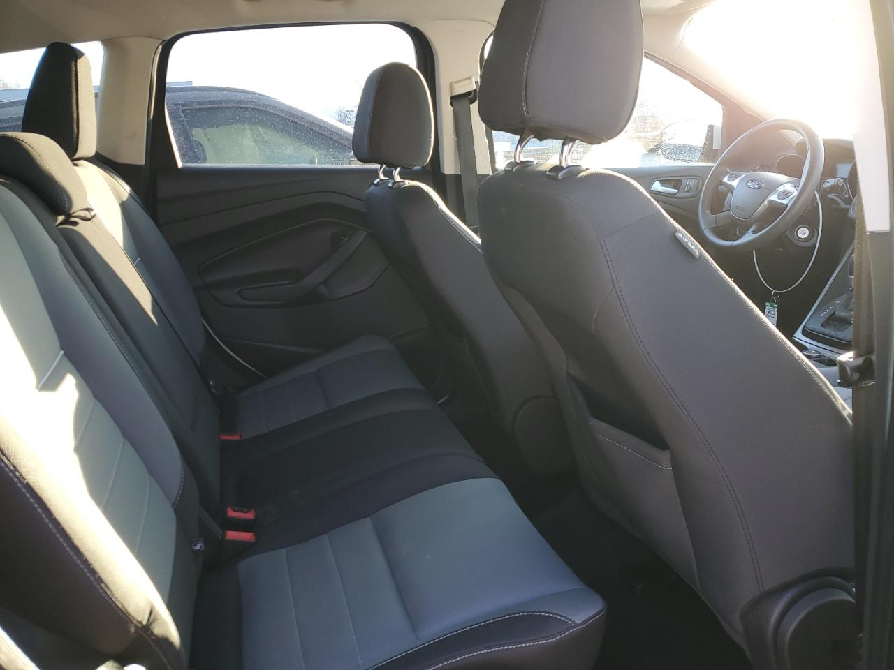 2015 Ford Escape - Image 11