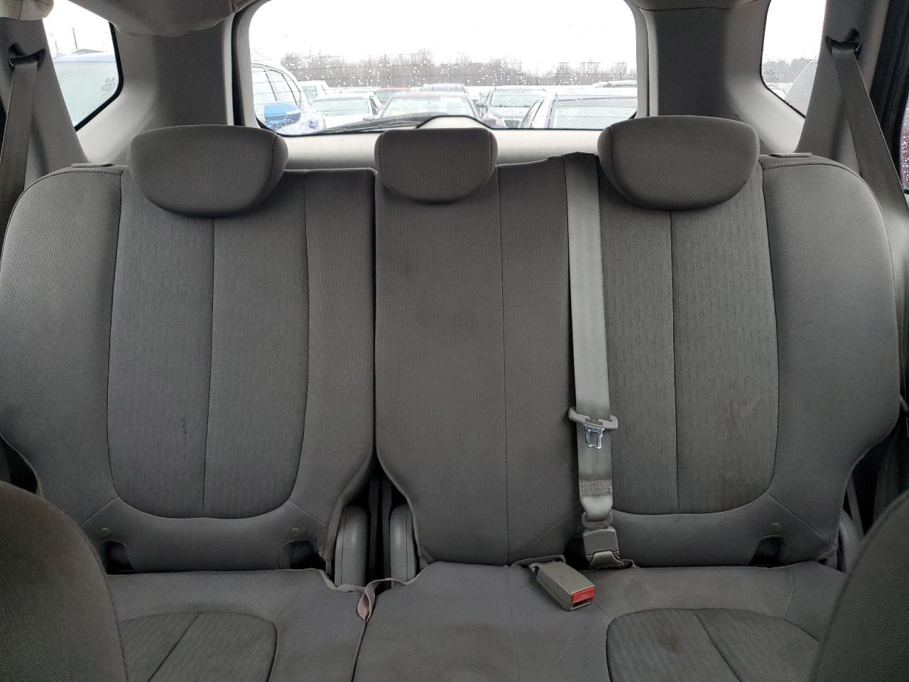 2008 Kia Rondo - Image 10