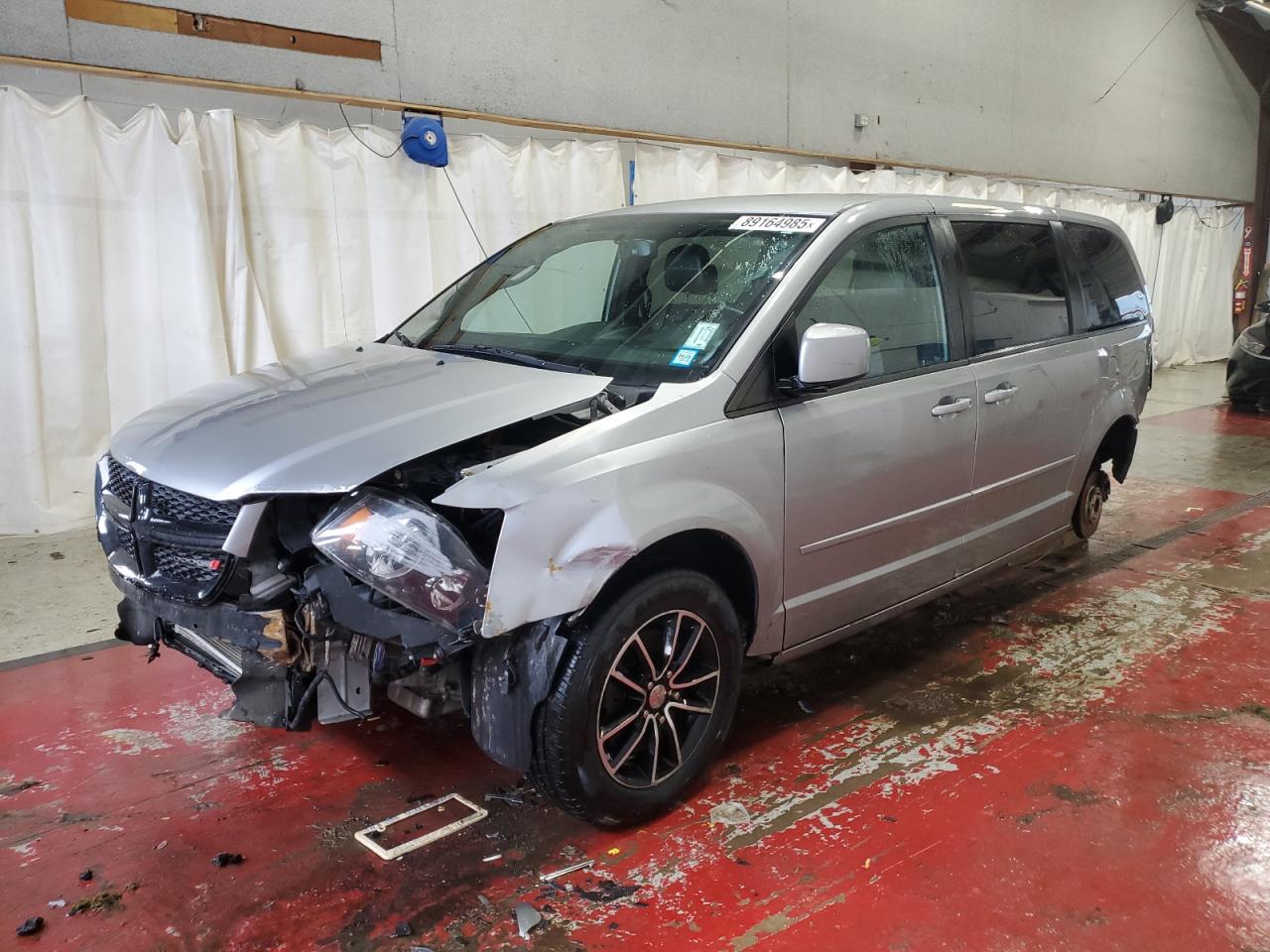 2017 Dodge Caravan - Image 1