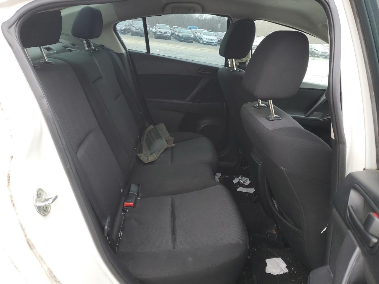 2010 Mazda 3 - Image 11