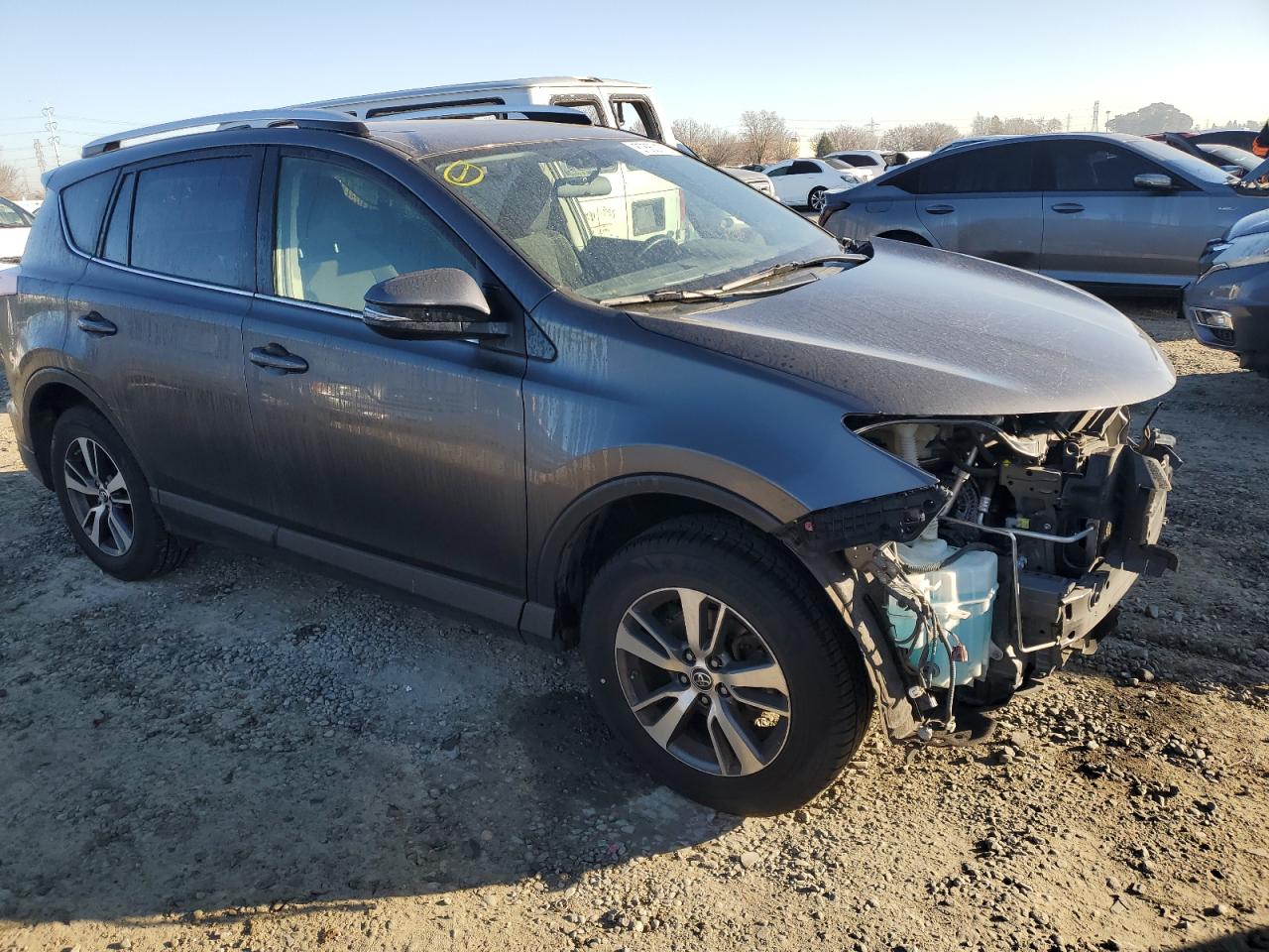 VIN JTMWFREVXGJ093745 2016 TOYOTA RAV4 no.4