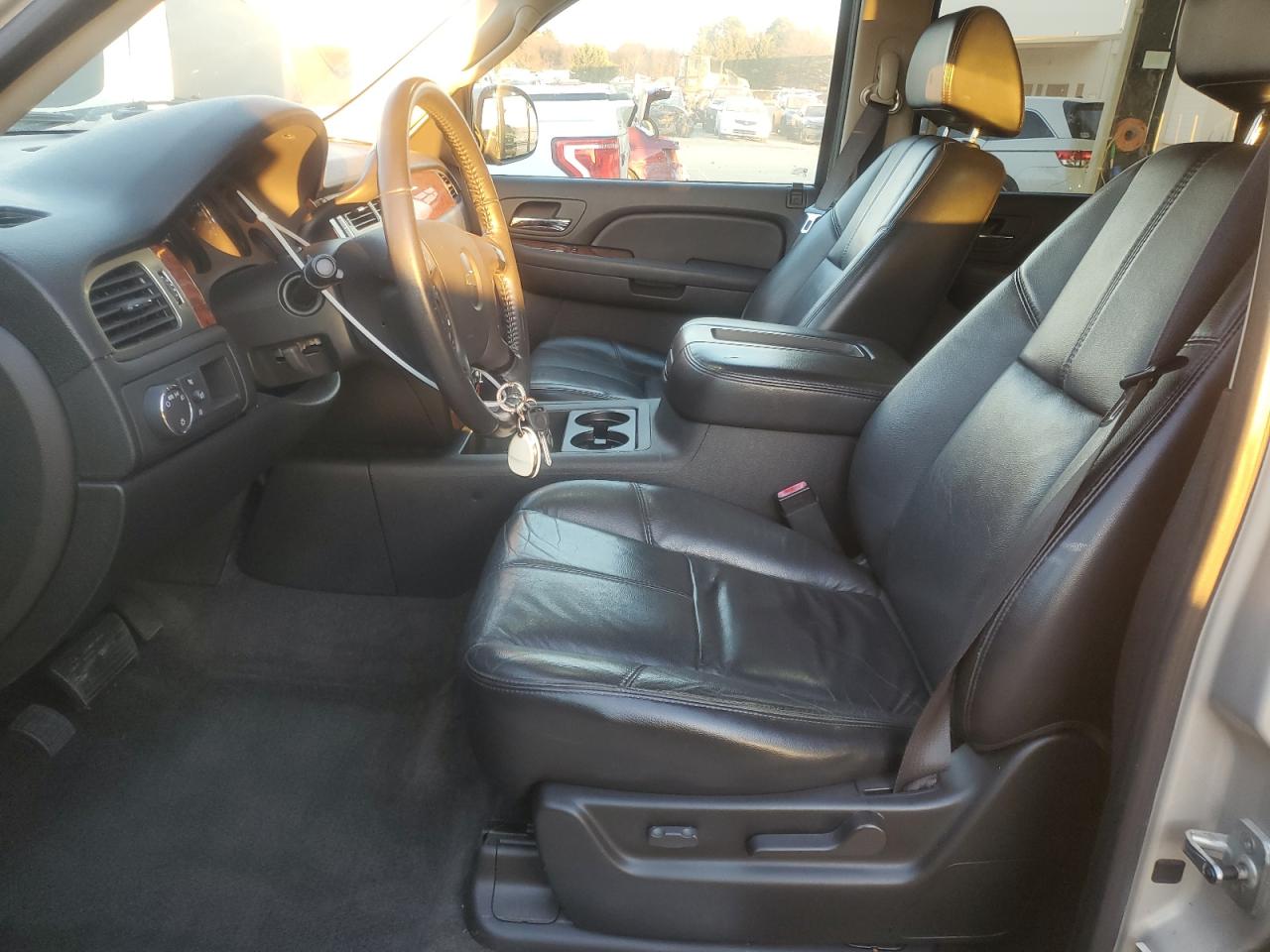 2007 Chevrolet Tahoe - Image 7