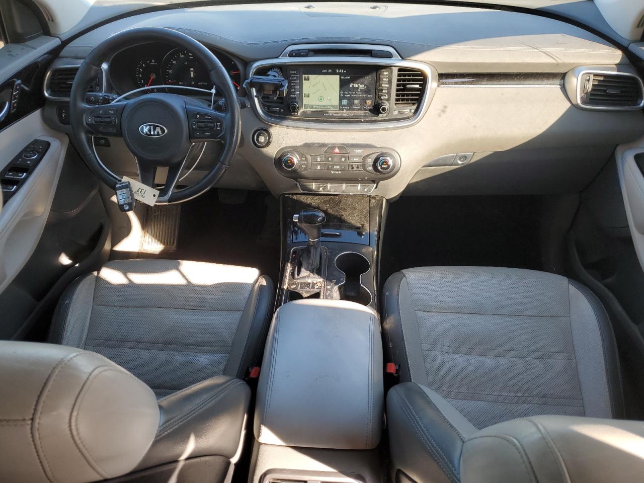 2016 Kia Sorento - Image 8