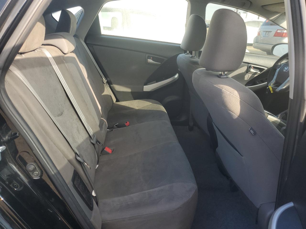 2015 Toyota Prius - Image 10
