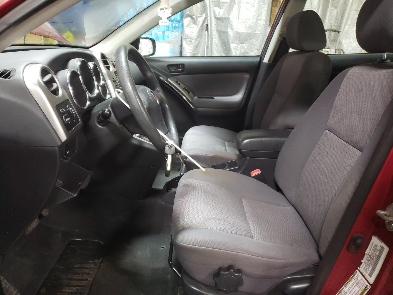 2004 Pontiac Vibe - Image 7