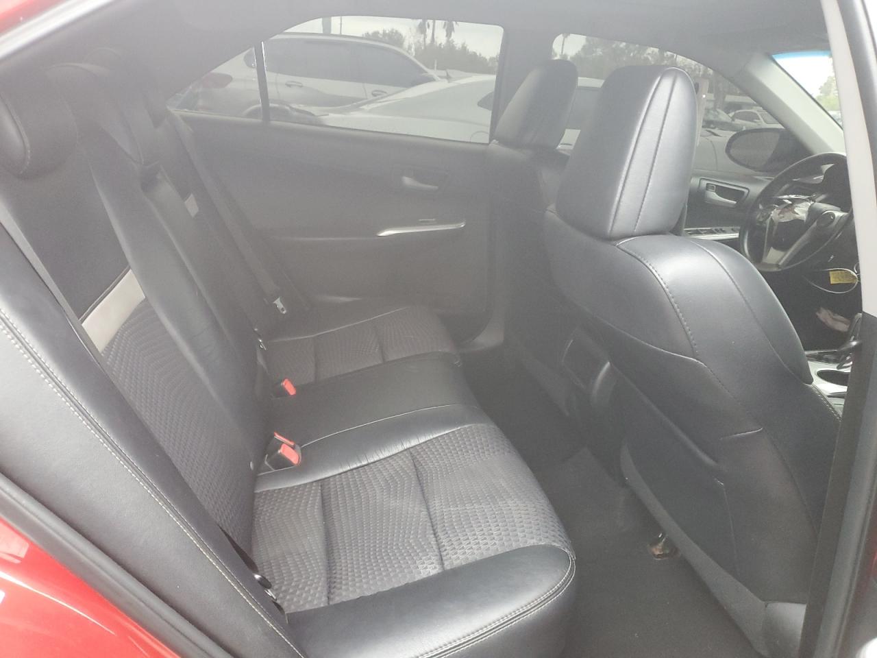2014 Toyota Camry - Image 10