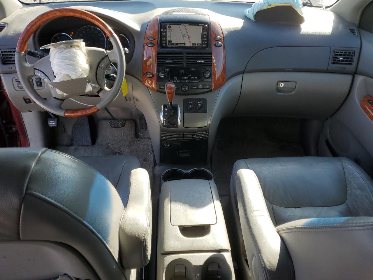 2008 Toyota Sienna - Image 8