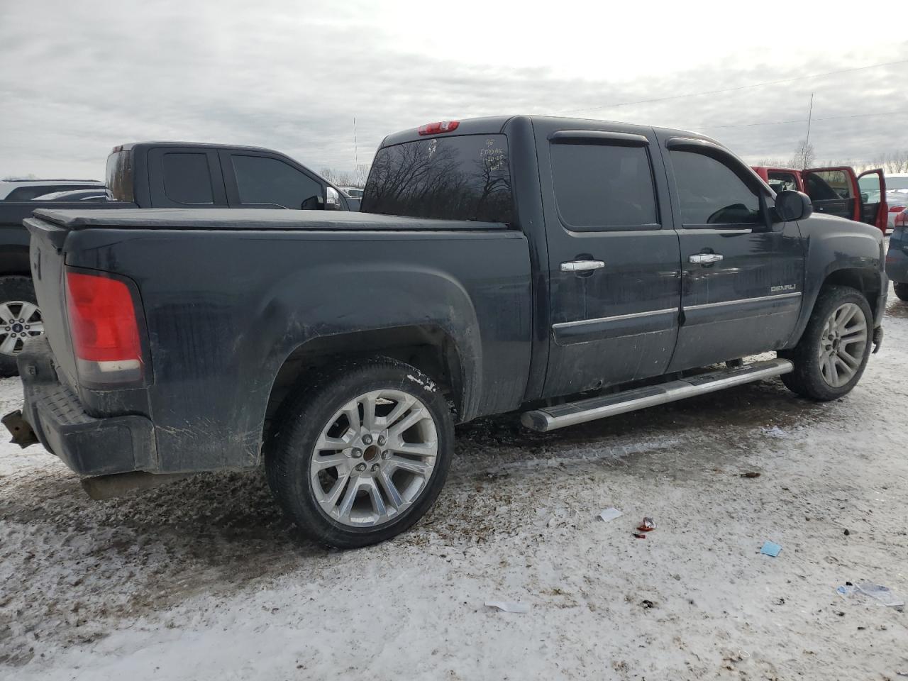 2009 GMC Sierra - Image 3