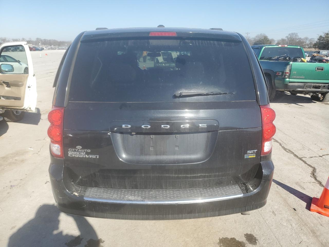 2017 Dodge Caravan - Image 6