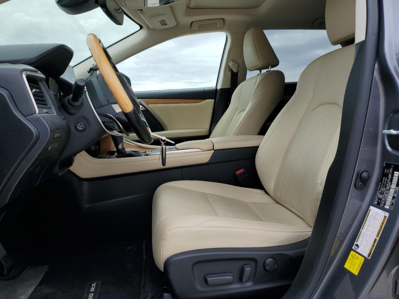 2021 Lexus RX - Image 7