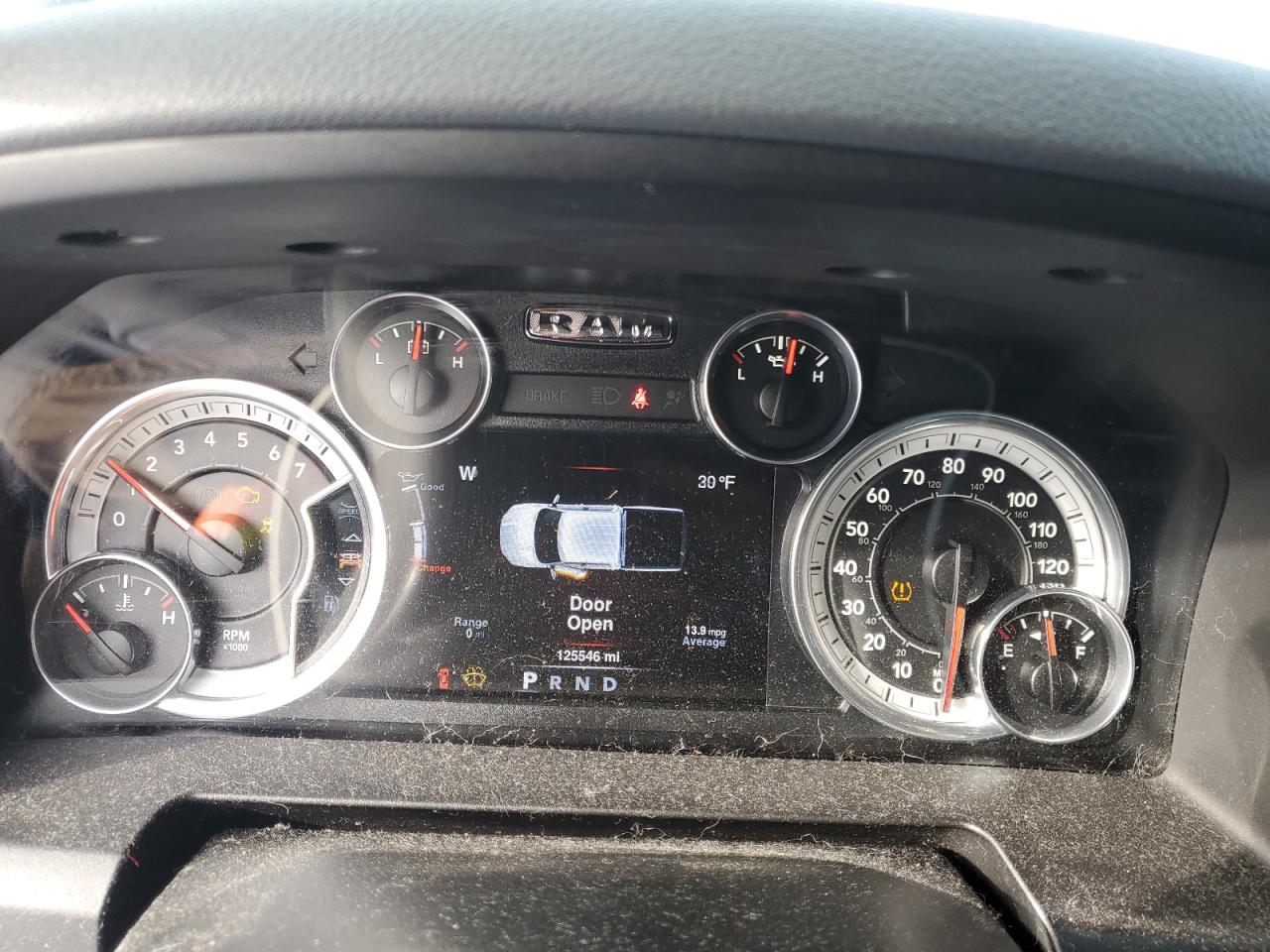 2016 RAM 1500 - Image 9