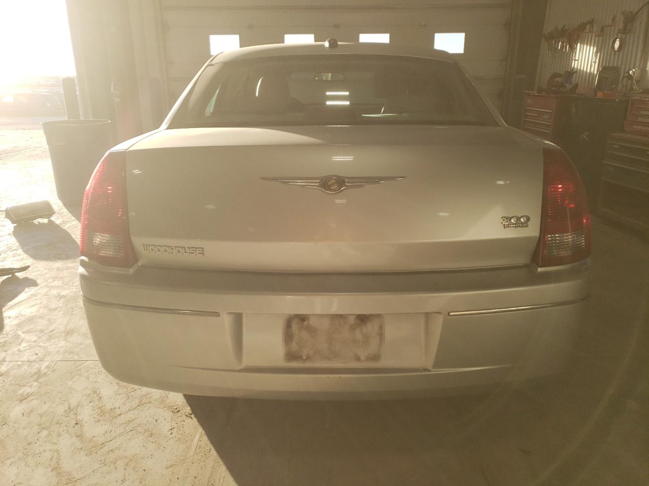 2005 Chrysler 300 - Image 6
