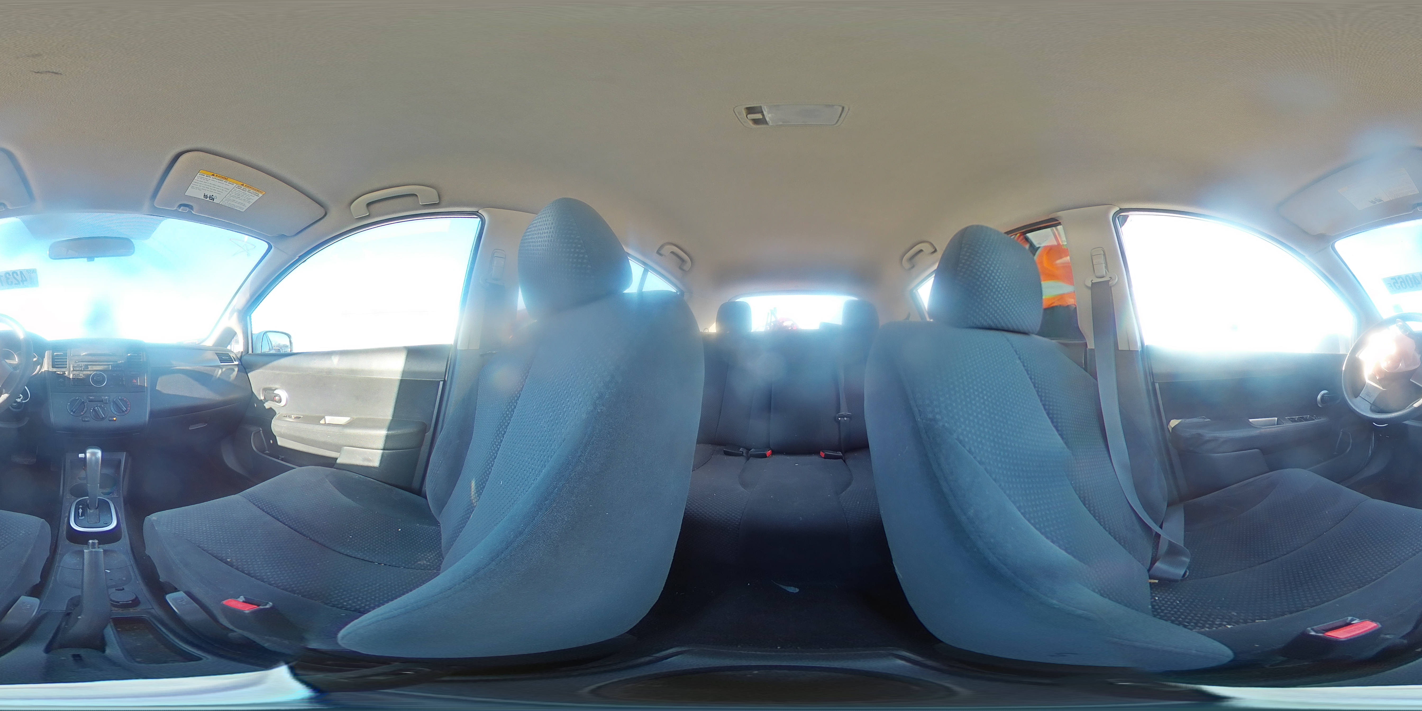 2011 Nissan Versa - Image 13