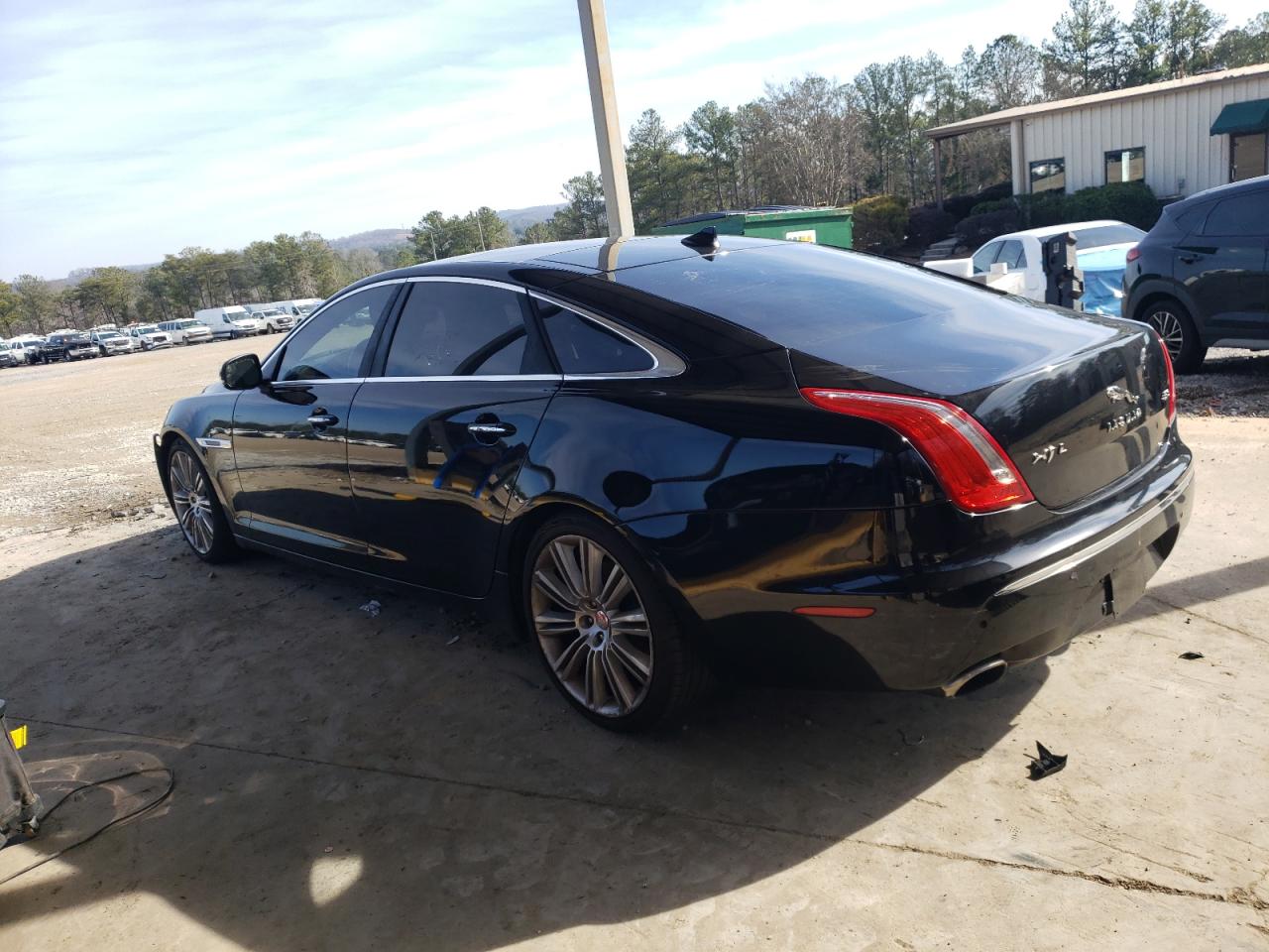 2015 Jaguar XJ - Image 2