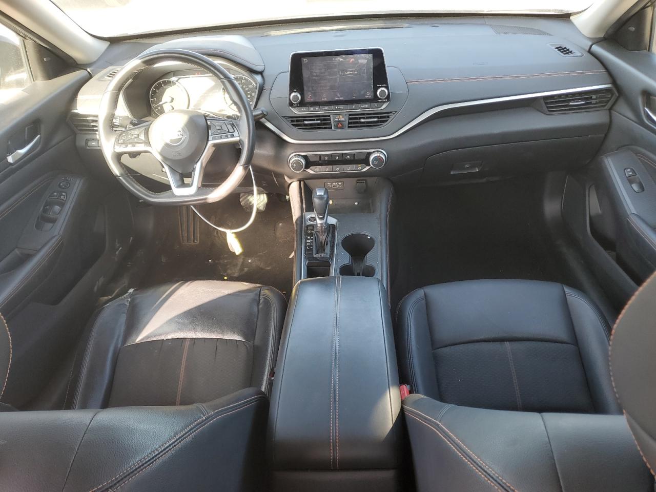 2020 Nissan Altima - Image 8