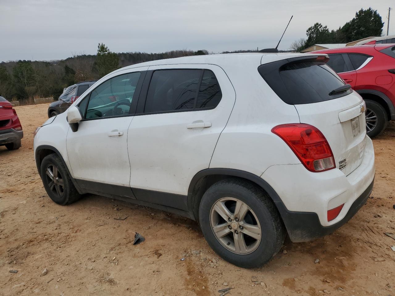 2022 Chevrolet Trax - Image 2