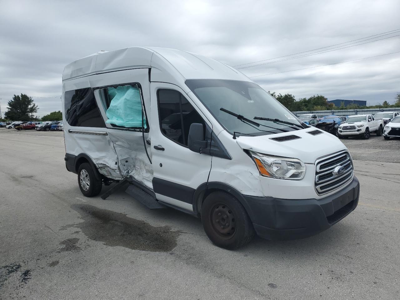 2019 Ford Transit - Image 4