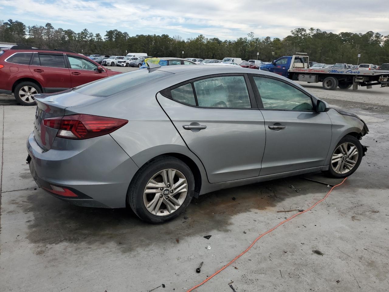 2019 Hyundai Elantra - Image 3