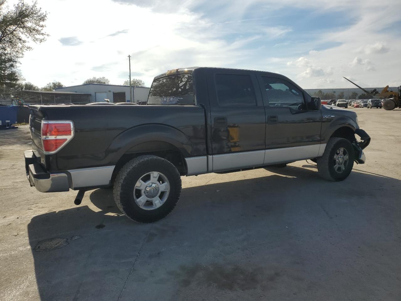 2010 Ford F-150 - Image 3