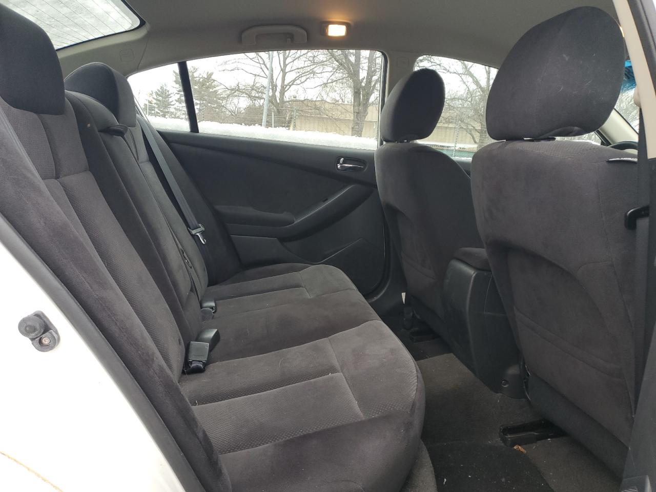2009 Nissan Altima - Image 10