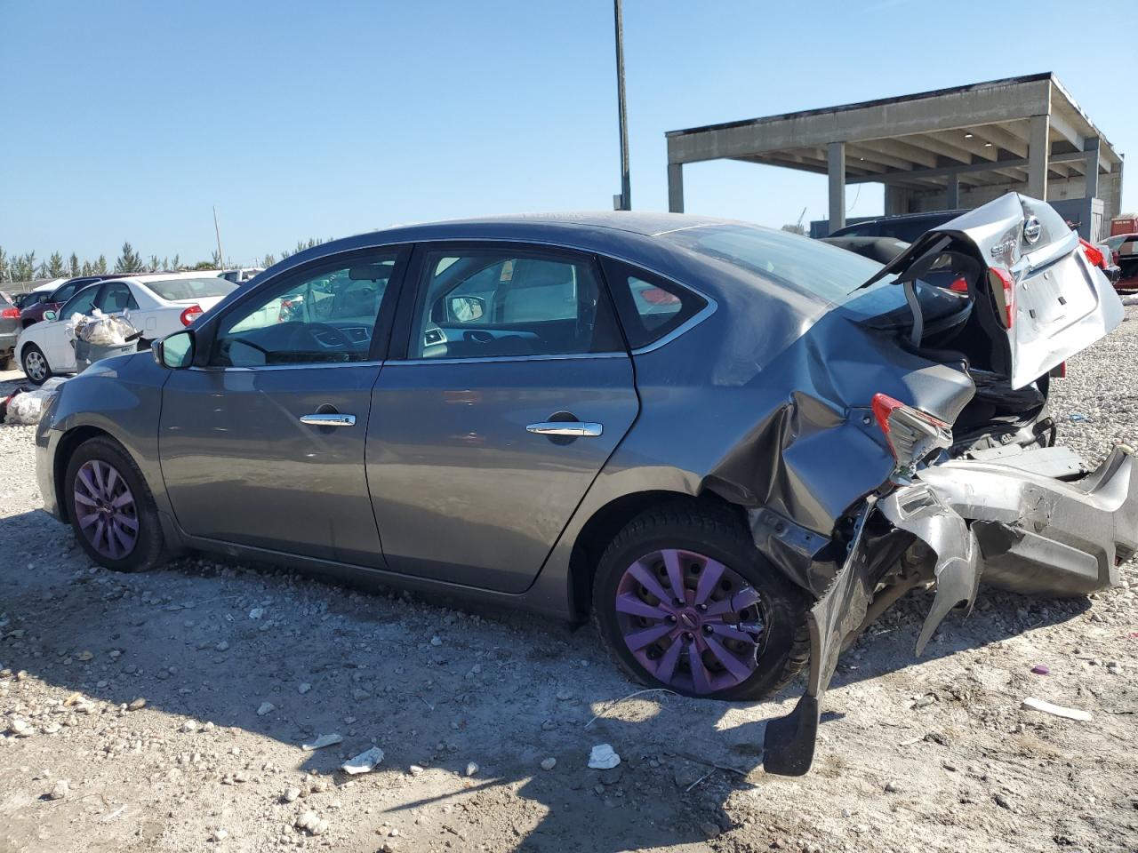 2017 Nissan Sentra - Image 2