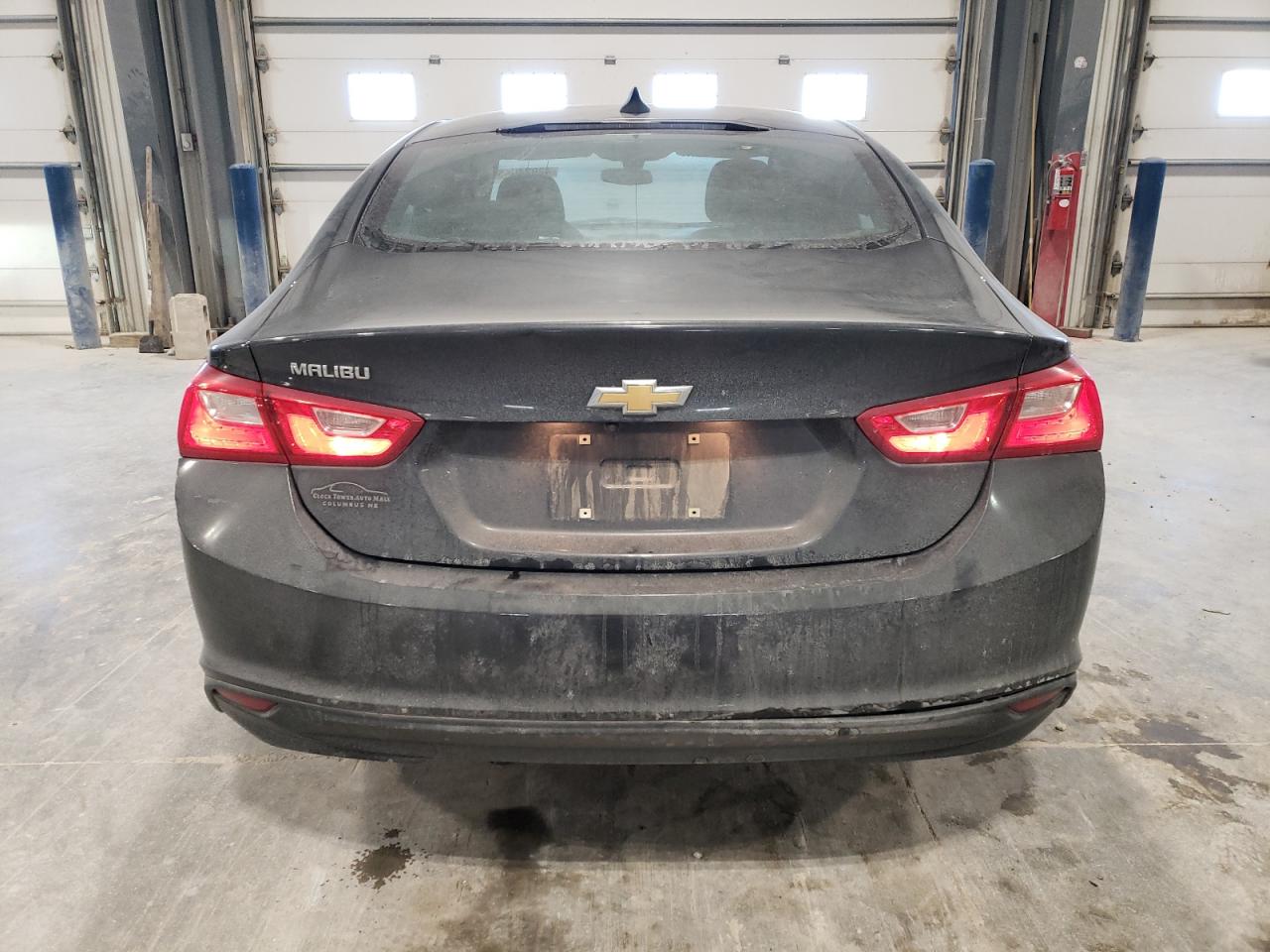 2017 Chevrolet Malibu - Image 6