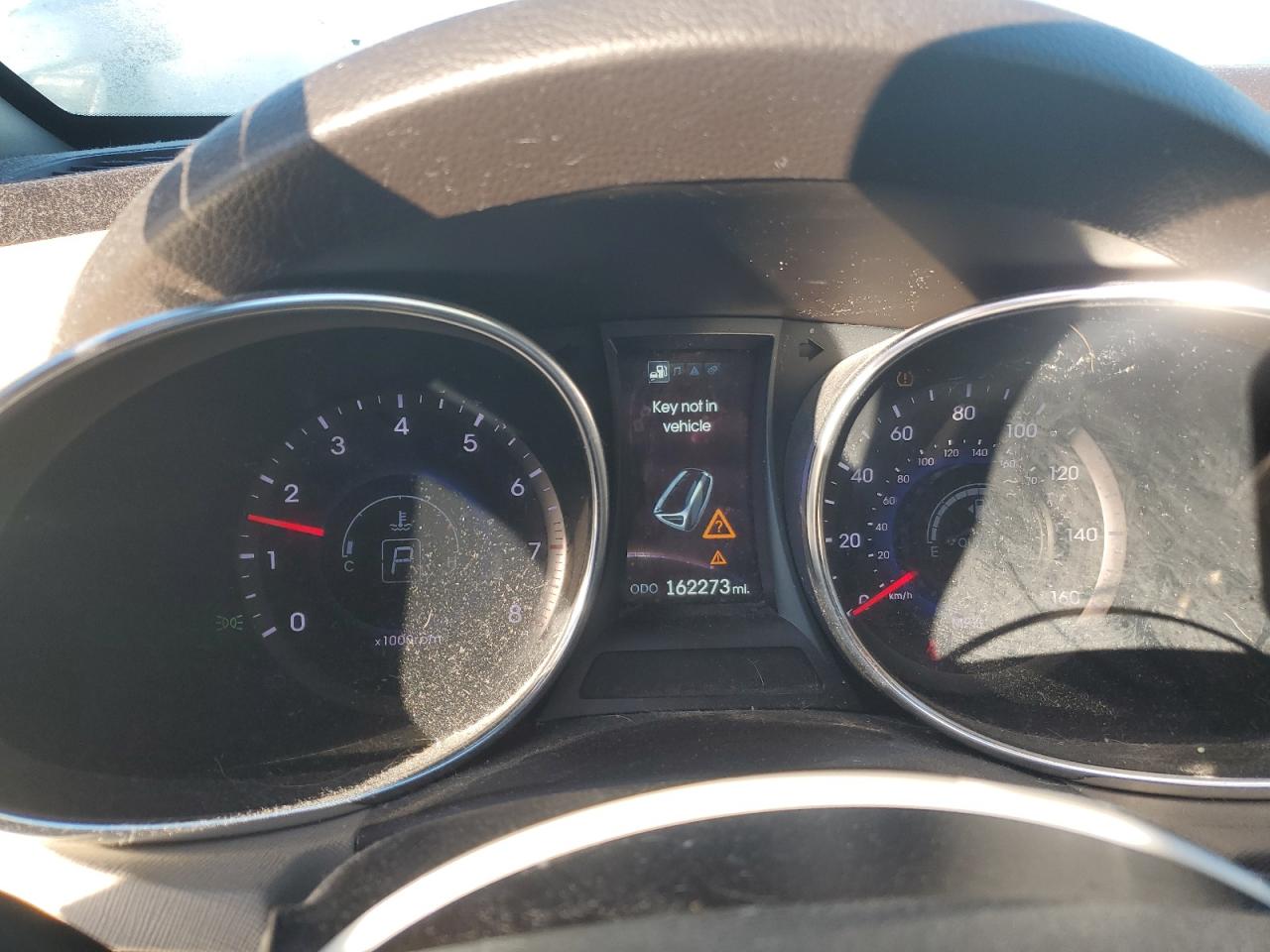 2014 Hyundai Santa Fe - Image 9