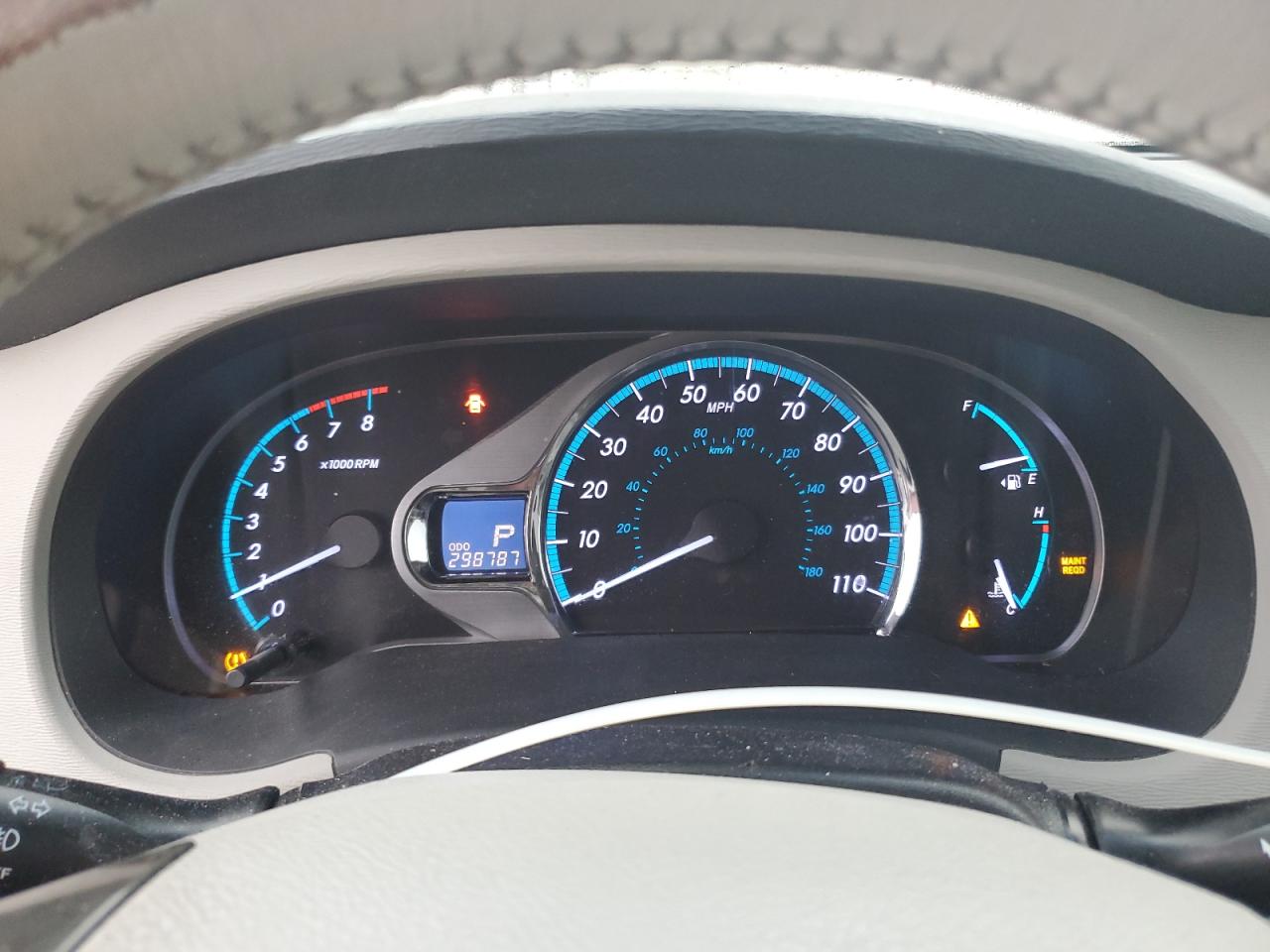2012 Toyota Sienna - Image 9