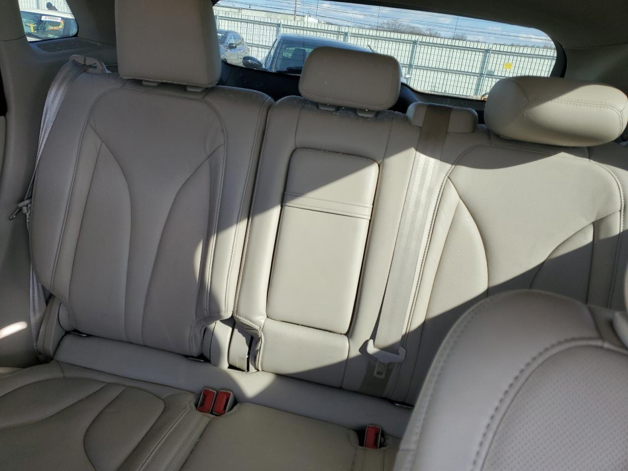 2017 Lincoln MKC - Image 10
