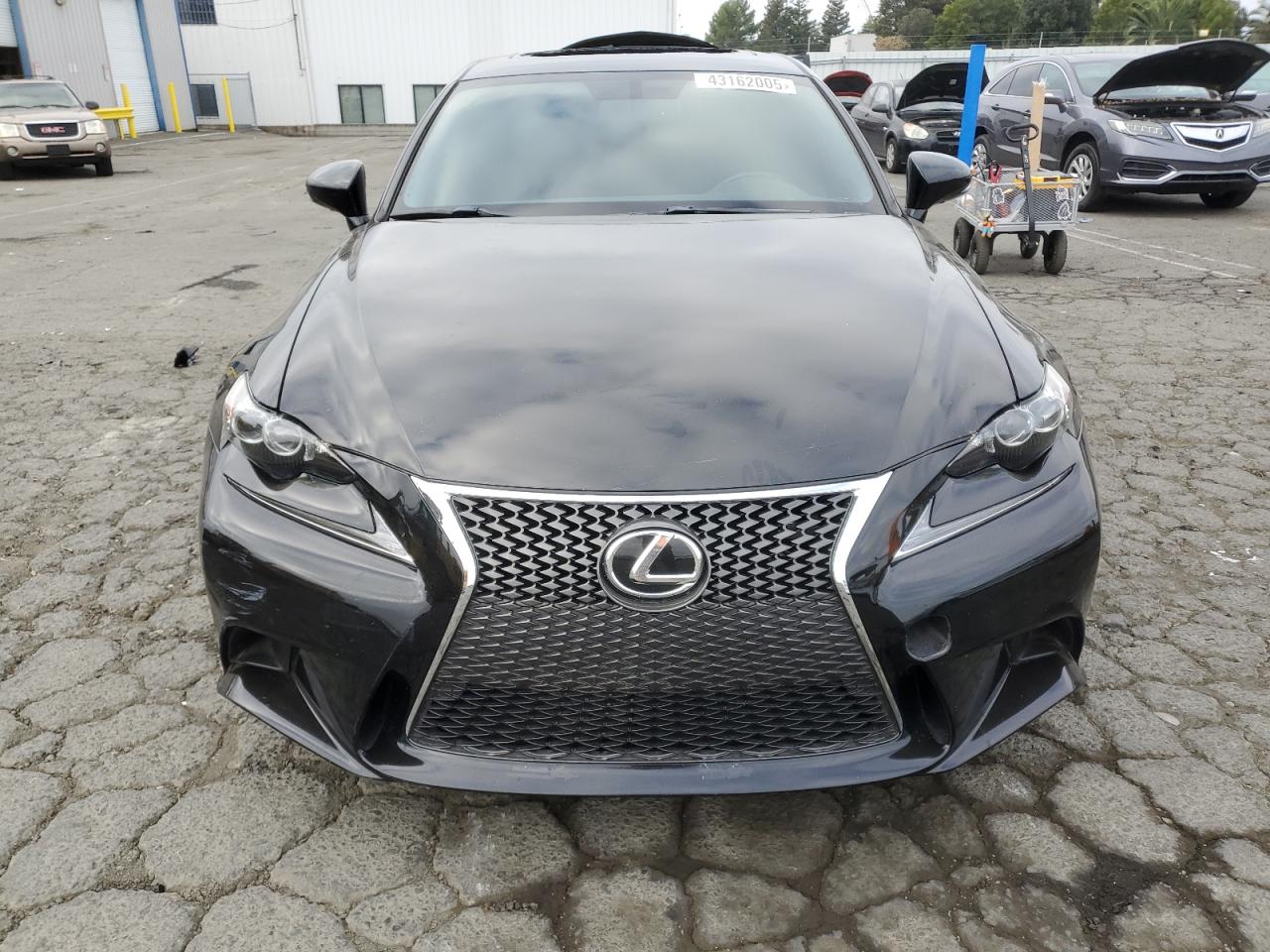 2016 Lexus IS - Image 5