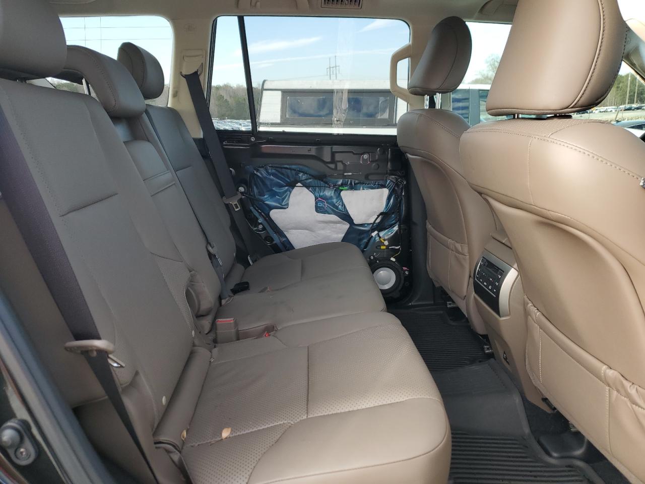 2023 Lexus GX - Image 11