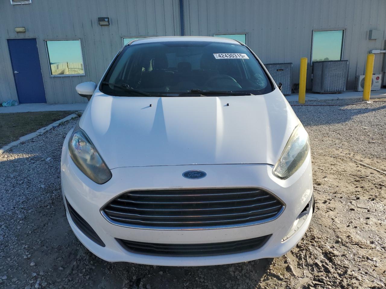2015 Ford Fiesta - Image 5
