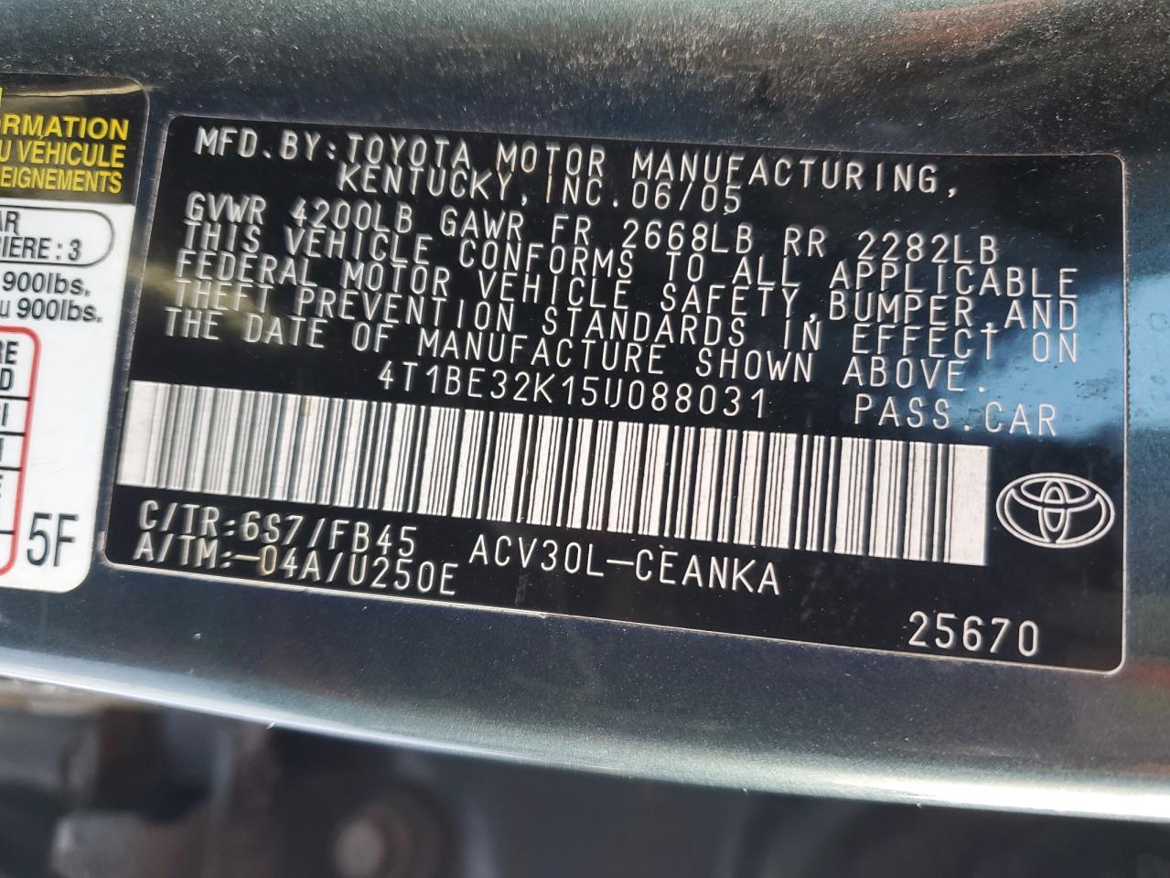 2005 Toyota Camry - Image 12