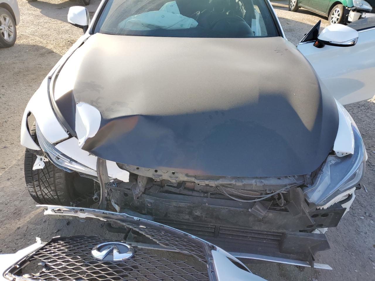 2018 Infiniti Q60 - Image 11