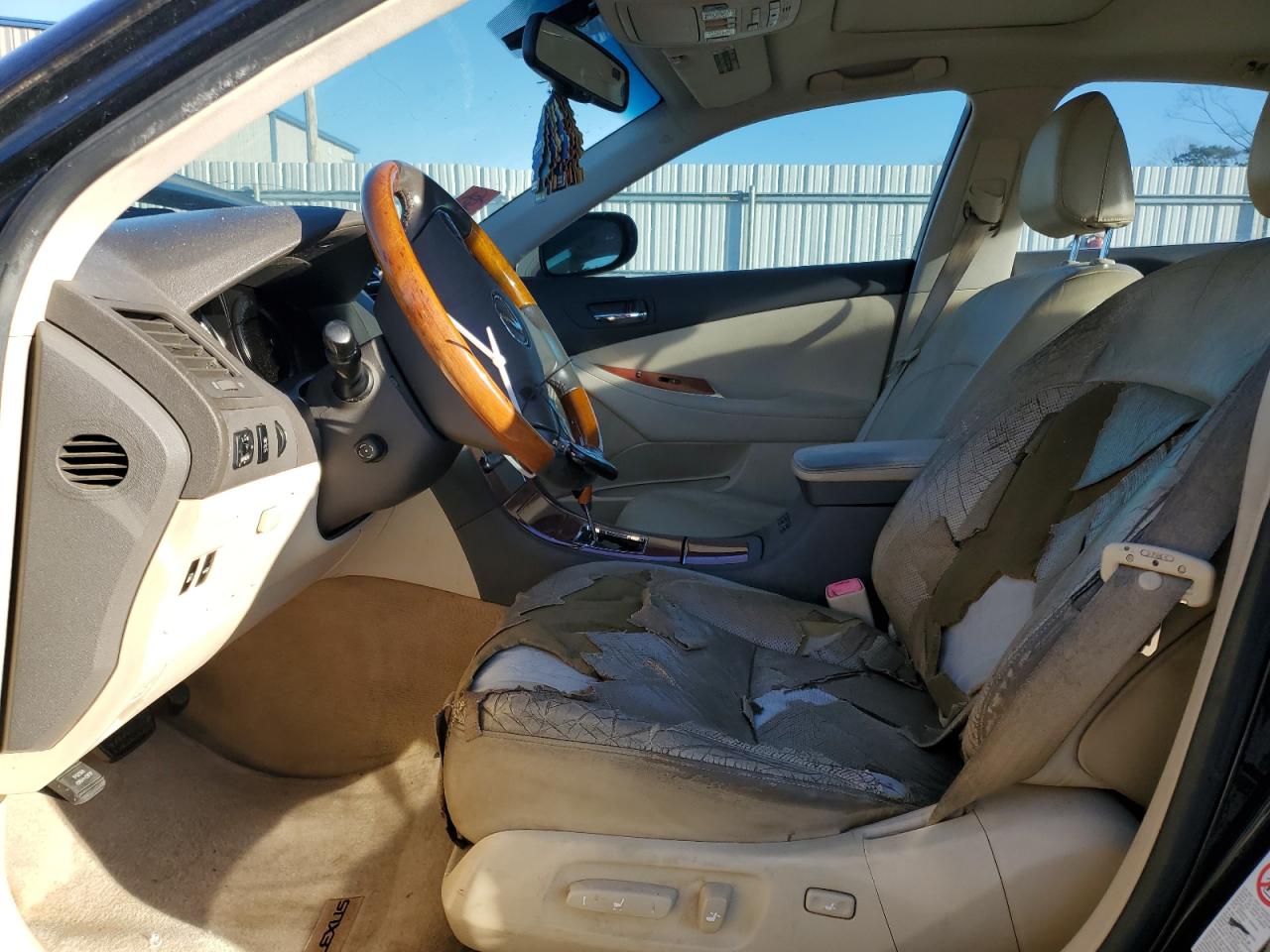 2010 Lexus ES - Image 7