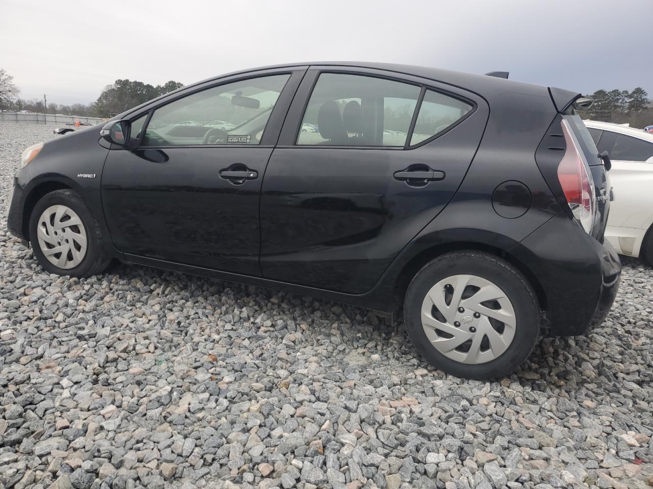 2016 Toyota Prius - Image 2