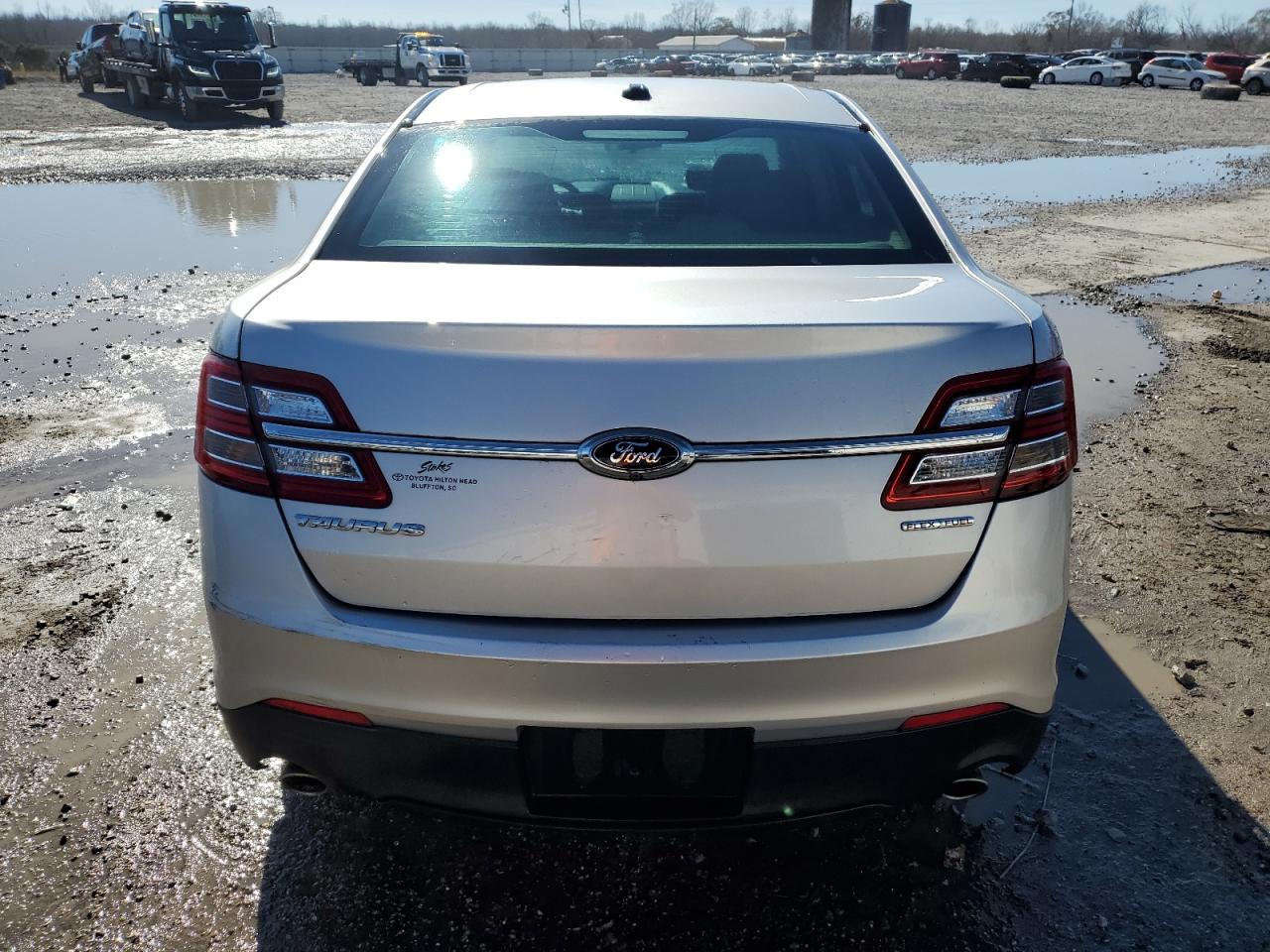 2015 Ford Taurus - Image 6