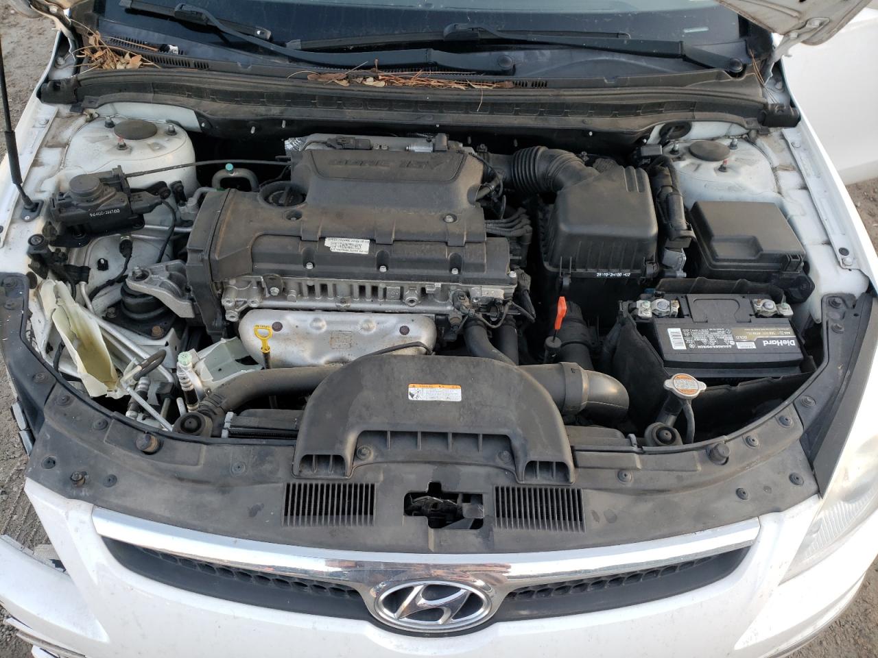 2012 Hyundai Elantra - Image 11