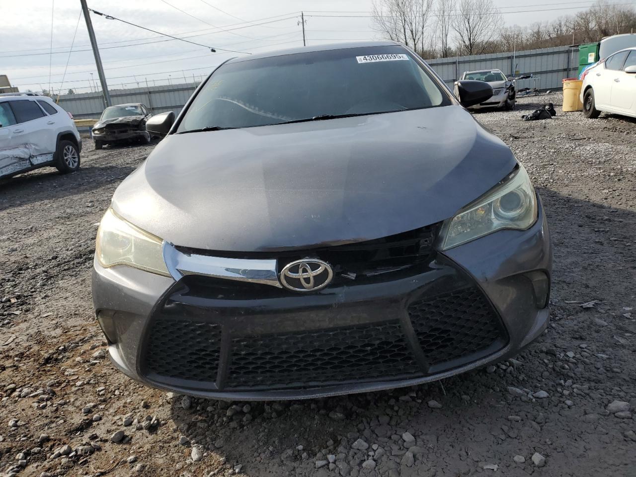 2016 Toyota Camry - Image 5