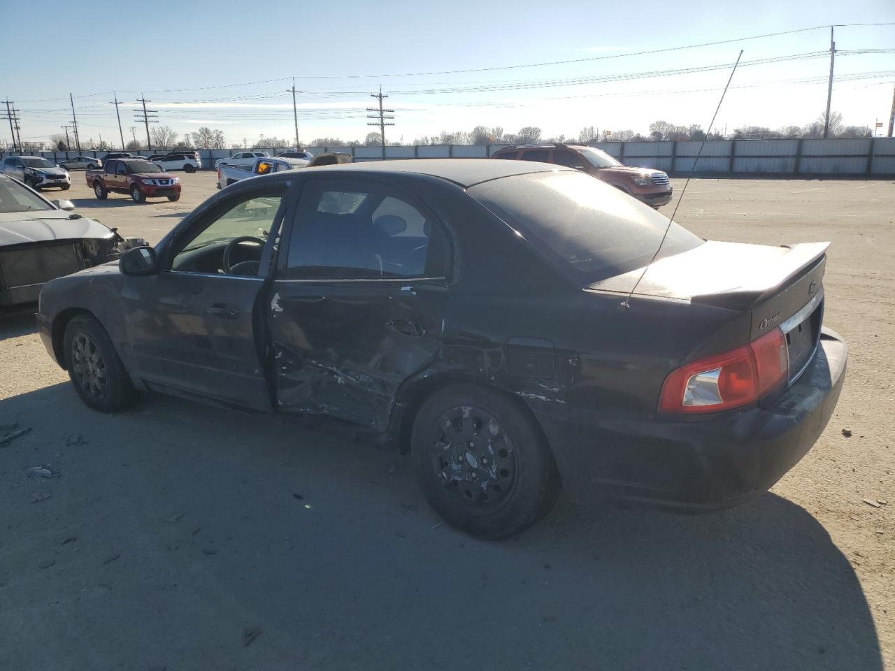 2004 Kia Optima - Image 2