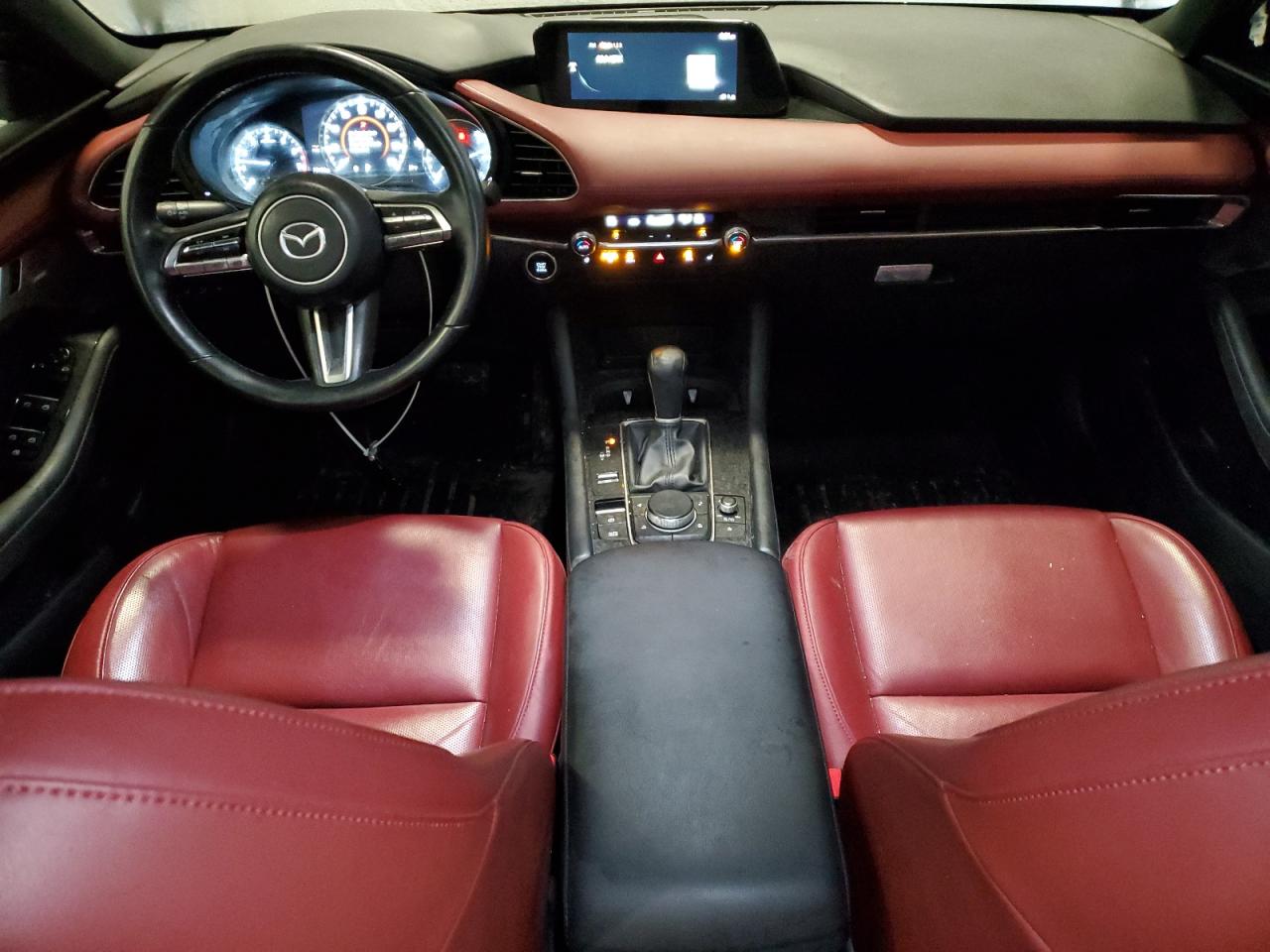 2022 Mazda 3 - Image 8