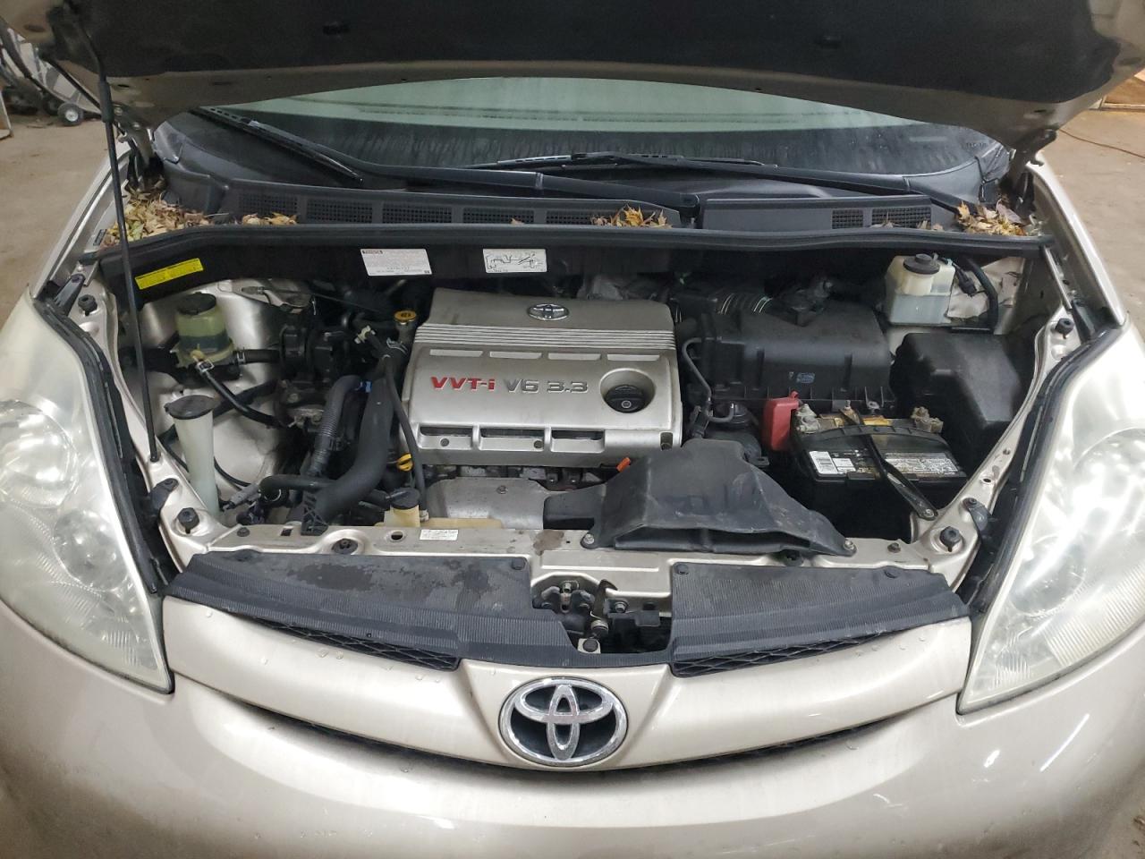 2006 Toyota Sienna - Image 12