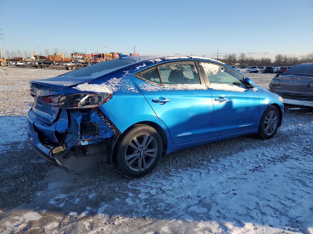 2017 Hyundai Elantra - Image 3