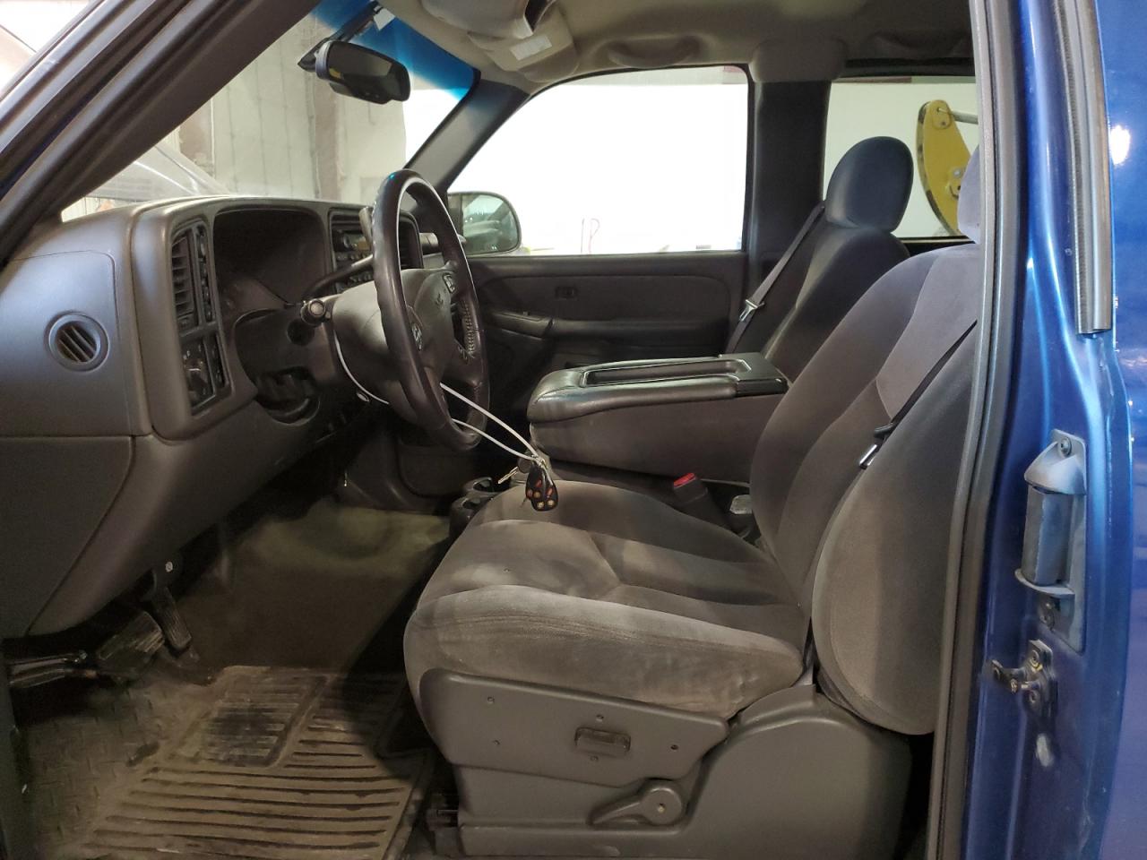 2003 GMC Sierra - Image 7